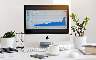 开云体育登录-巴萨强势墨西哥，C罗爆发神勇：足球世界的狂飙巨变