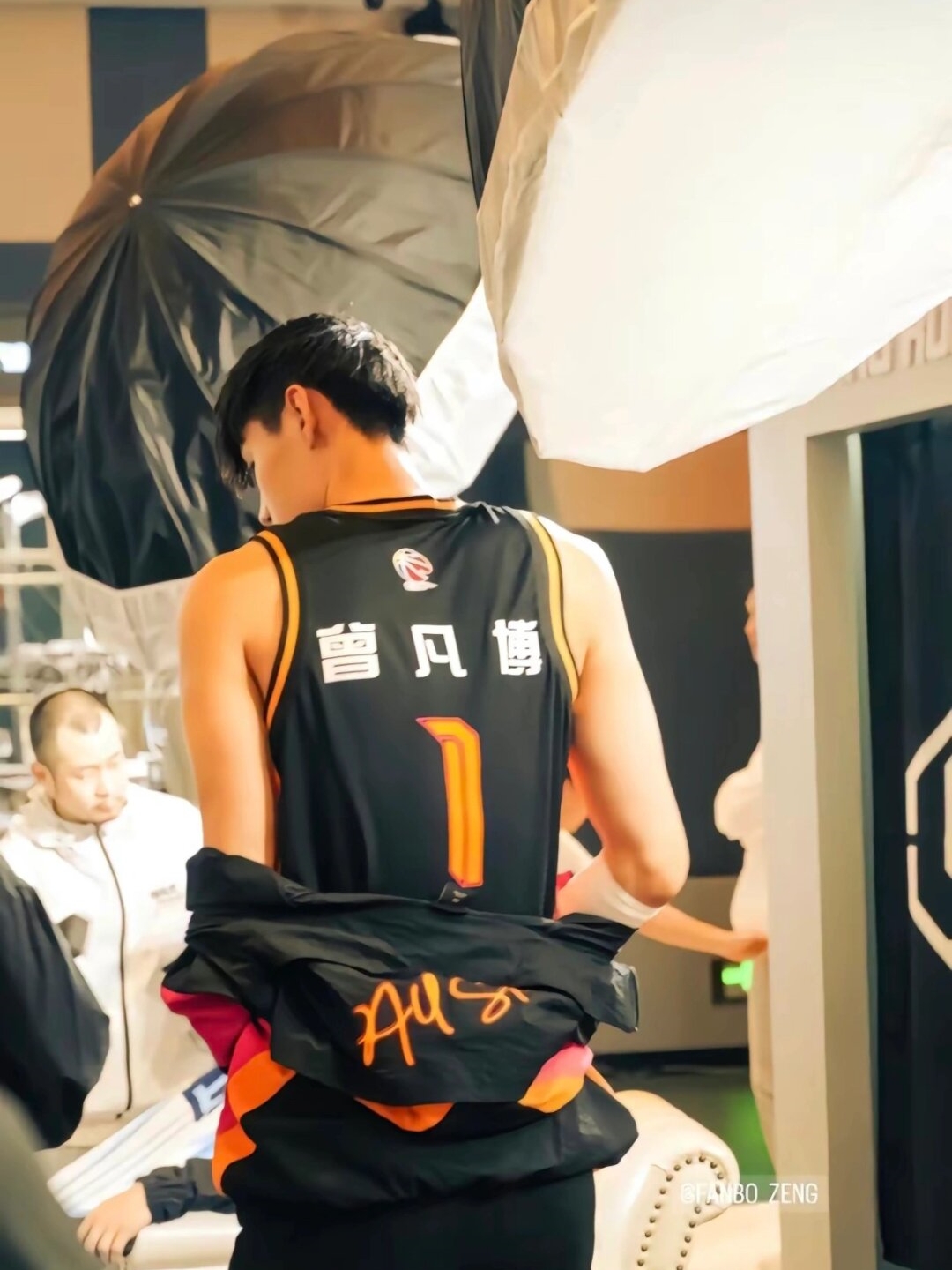 开云APP-密着：球员间配合默契程度如何提升，稳步上升