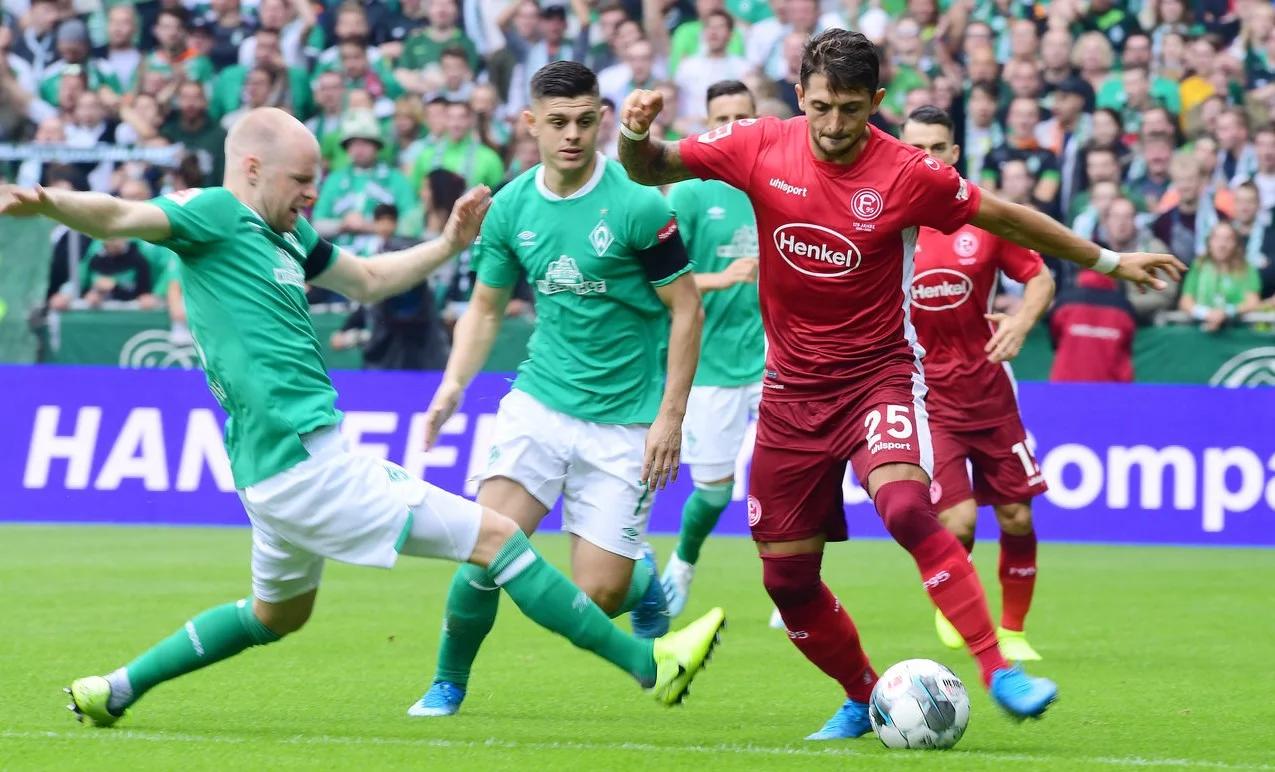 包含弗赖堡主场大胜科隆,积分榜上升,气势如虹的词条 包含弗赖堡主场大胜科隆,积分榜上升,气势如虹的词条