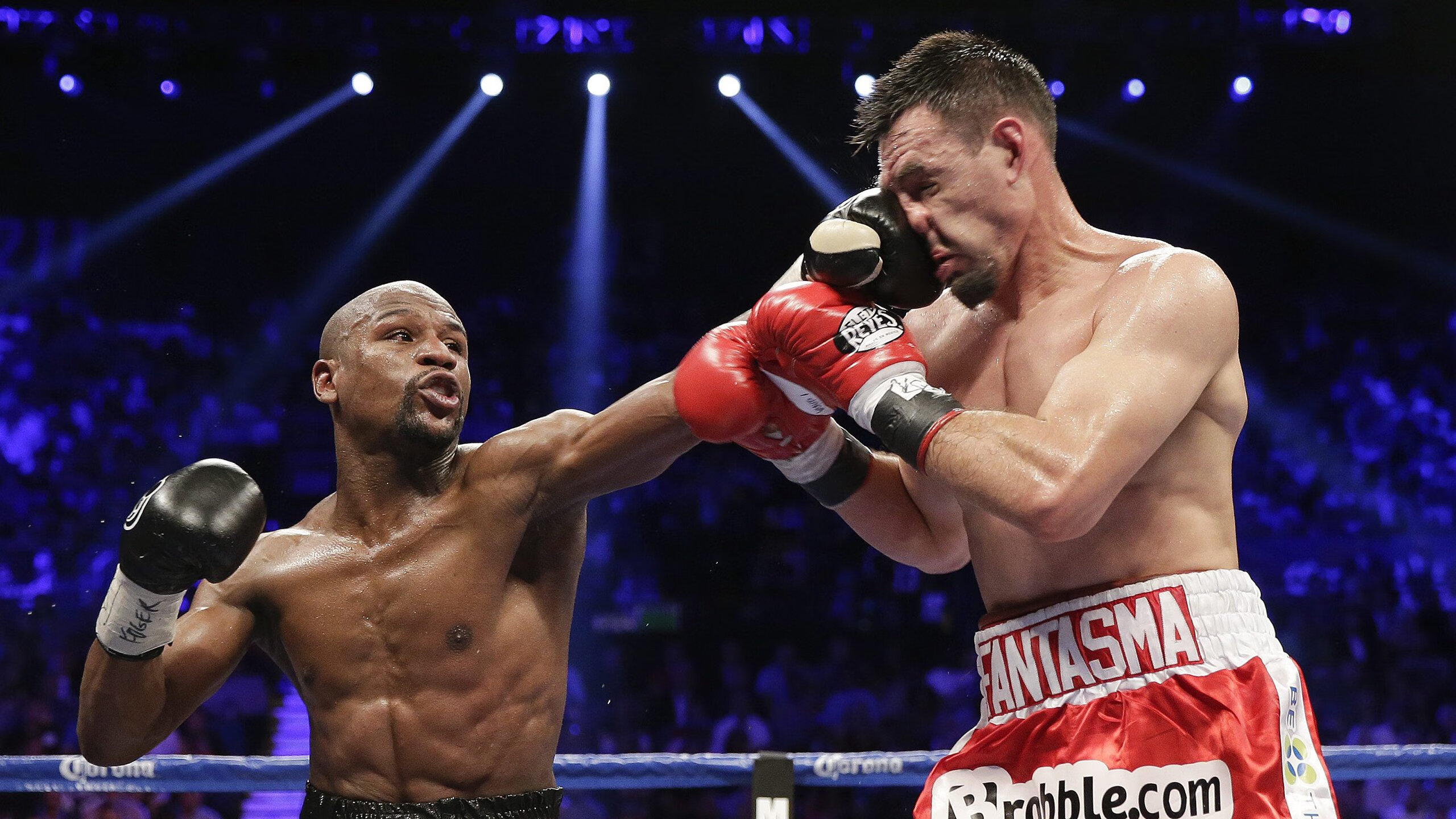 孤胆战神与血肉长城，当利拉德轰下61分，却输给了一只愤怒的鹈鹕